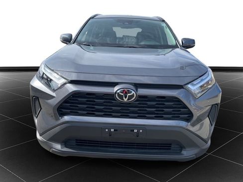 Used 2025 Toyota RAV4 XLE w/ Convenience Package image 8