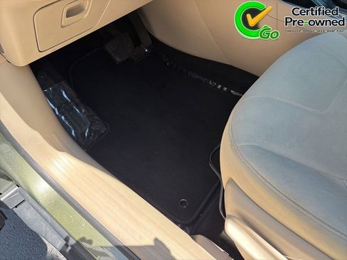 Certified 2019 Jeep Cherokee Latitude w/ Popular Appearance Group FWD image 39