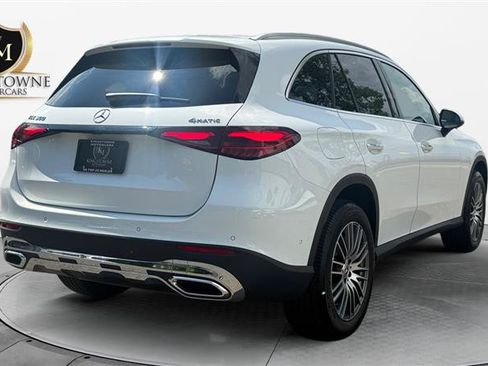 Used 2025 Mercedes-Benz GLC 300 4MATIC image 5
