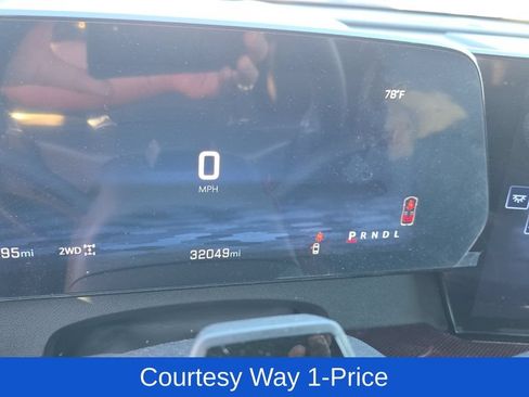 Used 2024 Chevrolet Traverse Z71 w/ Enhanced Driving Package AWD/4WD image 12