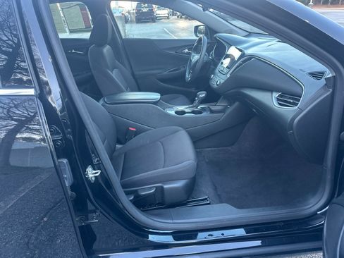 Used 2024 Chevrolet Malibu LT image 13