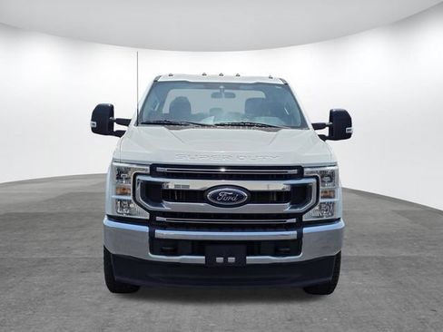 Used 2022 Ford F250 XLT AWD/4WD image 2