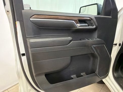Used 2023 Chevrolet Silverado 1500 LT w/ Protection Package AWD/4WD image 10