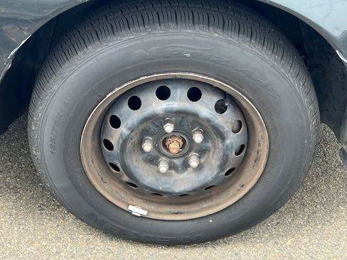Used 1995 Toyota Camry LE FWD image 15