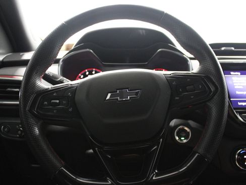 Used 2023 Chevrolet TrailBlazer RS w/ Convenience Package FWD image 30
