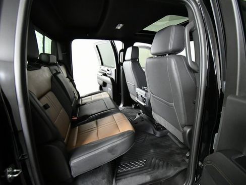 Used 2024 Chevrolet Silverado 2500 High Country w/ Technology Package image 24