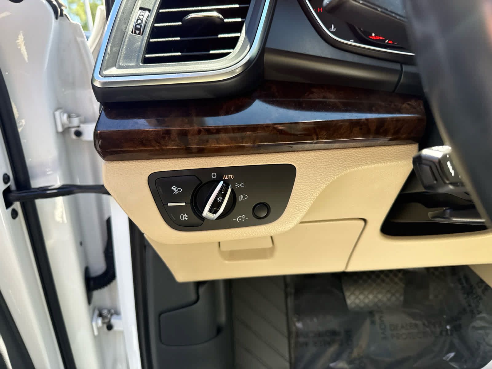 Used 2018 Audi Q5 2.0T Premium Plus AWD/4WD image 19