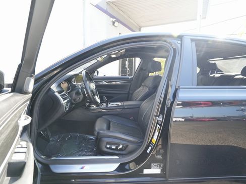 Used 2019 BMW 750i xDrive image 15