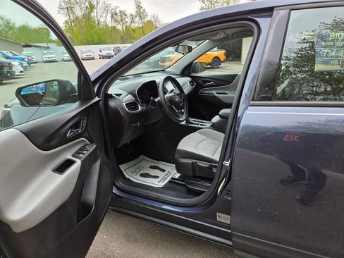 Used 2018 Chevrolet Equinox LS FWD image 11
