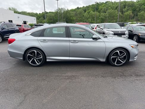 Used 2018 Honda Accord Sport image 6