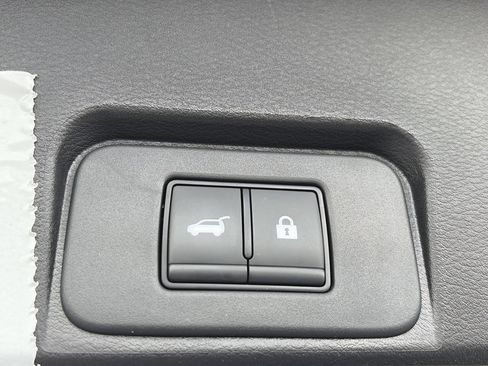 Certified 2025 Nissan Rogue SV w/ SV Premium Package FWD image 11