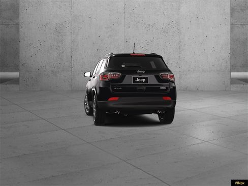 New 2026 Jeep Compass Latitude image 13