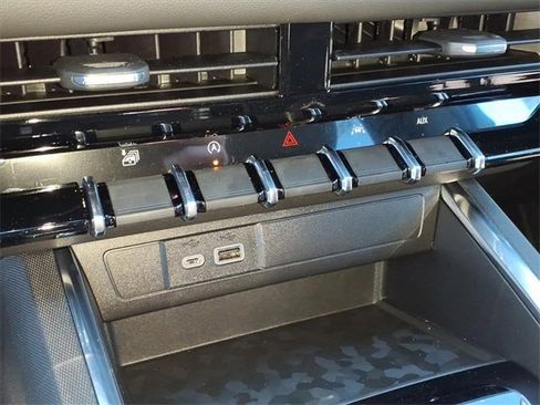 New 2026 GMC Canyon Elevation image 18