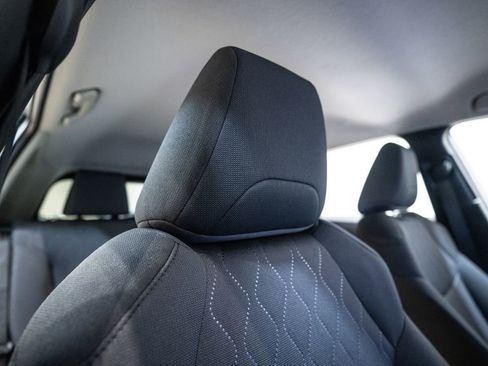 Certified 2025 Toyota Corolla Cross LE image 16