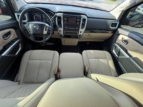 Used 2018 Nissan Titan SV AWD/4WD image 37