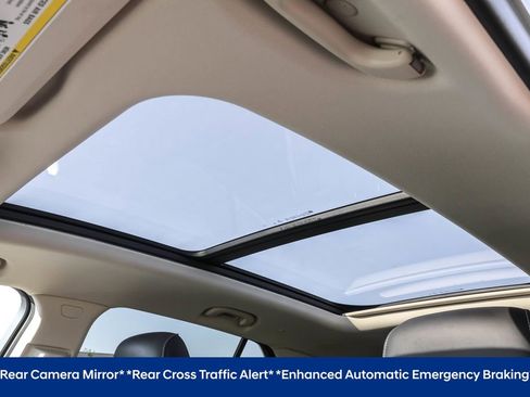 Used 2022 Buick Envision Avenir w/ Technology Package II image 10