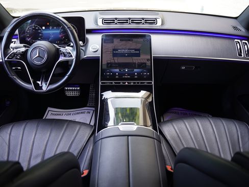Used 2022 Mercedes-Benz S 500 4MATIC w/ AMG Line Package image 16