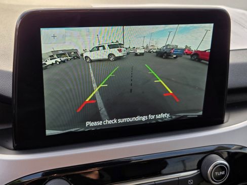 Certified 2022 Ford Escape SE w/ SE Sport Appearance Package image 21