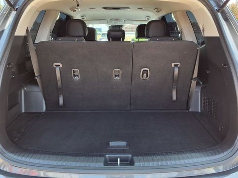 Certified 2024 Kia Telluride LX FWD image 11