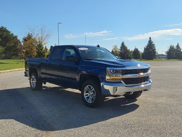 Used 2016 Chevrolet Silverado 1500 LT w/ All Star Edition AWD/4WD image 3