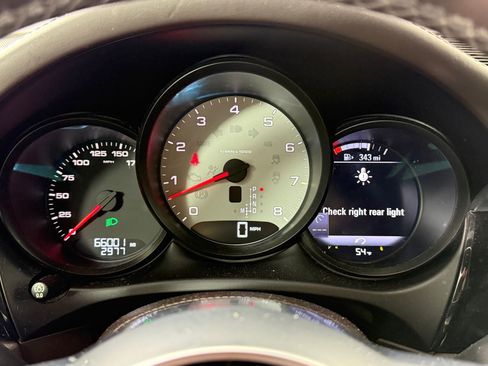 Used 2015 Porsche Macan S image 24