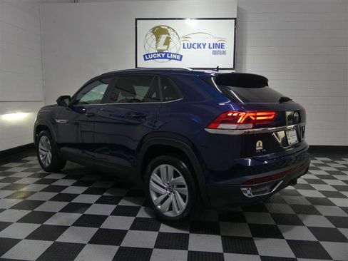 Used 2022 Volkswagen Atlas Cross Sport SE w/ Panoramic Sunroof Package image 11