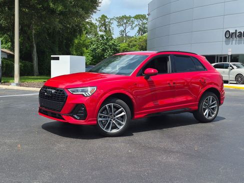 Used 2024 Audi Q3 2.0T Premium w/ Convenience Package AWD/4WD image 1