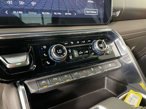 Used 2024 GMC Sierra 1500 Denali w/ Technology Package image 17