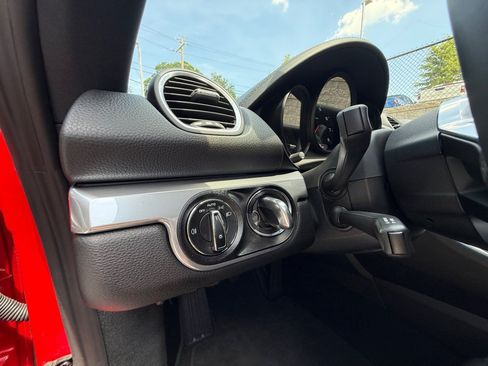 Certified 2025 Porsche 718 Cayman RWD image 23