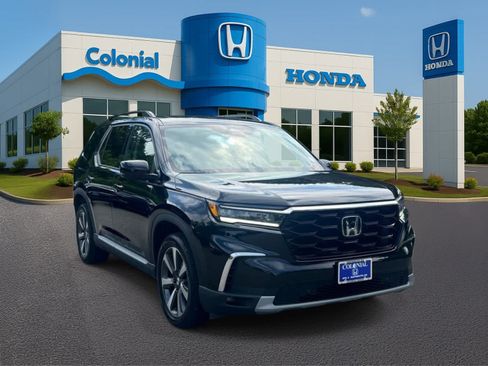 Used 2024 Honda Pilot Touring image 8