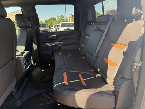 Used 2020 GMC Sierra 2500 AT4 w/ AT4 Premium Package AWD/4WD image 24
