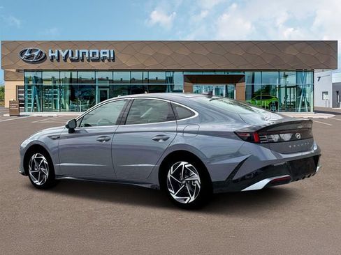 New 2026 Hyundai Sonata SEL FWD image 4