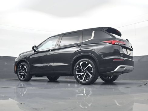 Used 2022 Mitsubishi Outlander SE AWD/4WD image 28