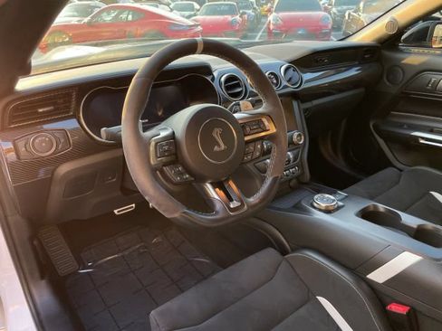 Used 2021 Ford Mustang Shelby GT500 w/ Technology Package RWD image 2