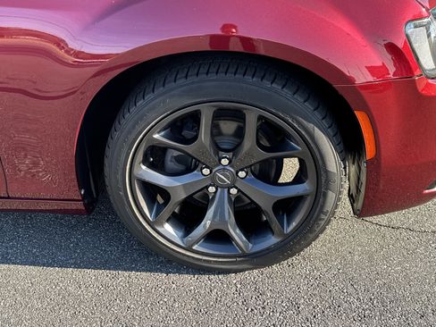 Used 2021 Chrysler 300 Touring w/ Sport Appearance Package image 11