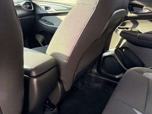 Used 2025 Chevrolet TrailBlazer LS w/ LS Convenience Package image 13