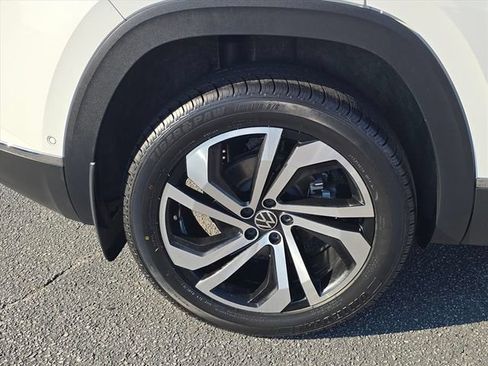 Used 2020 Volkswagen Atlas Cross Sport SEL Premium AWD/4WD image 35