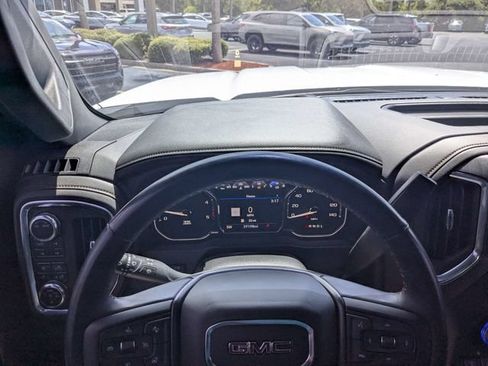 Used 2022 GMC Sierra 2500 AT4 w/ AT4 Premium Plus Package AWD/4WD image 29