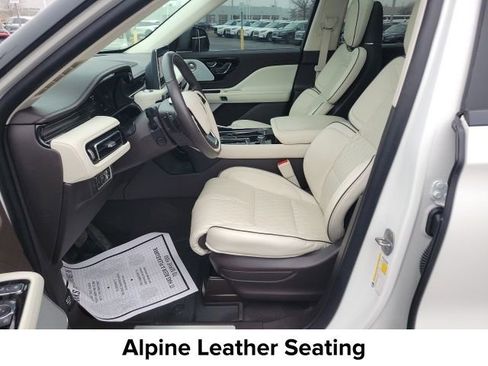 Certified 2024 Lincoln Aviator Black Label w/ Jet Package image 5