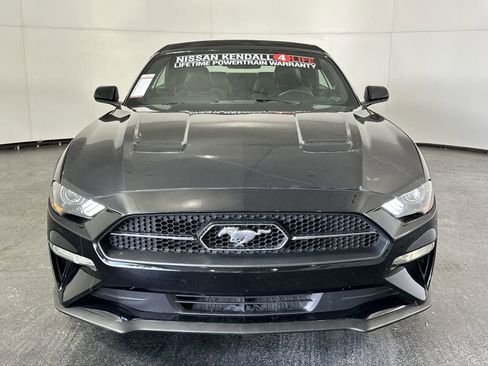 Used 2022 Ford Mustang Premium RWD image 7