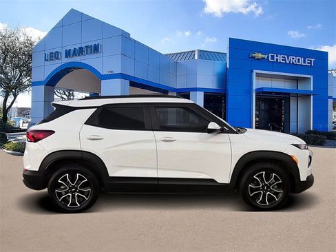 Used 2022 Chevrolet TrailBlazer ACTIV w/ Sun and Liftgate Package image 4