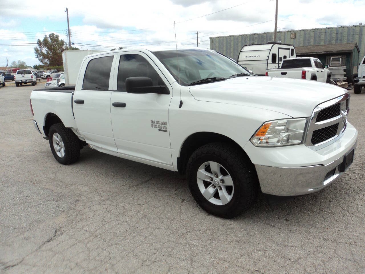 Used 2022 RAM 1500 Classic SLT RWD image 7
