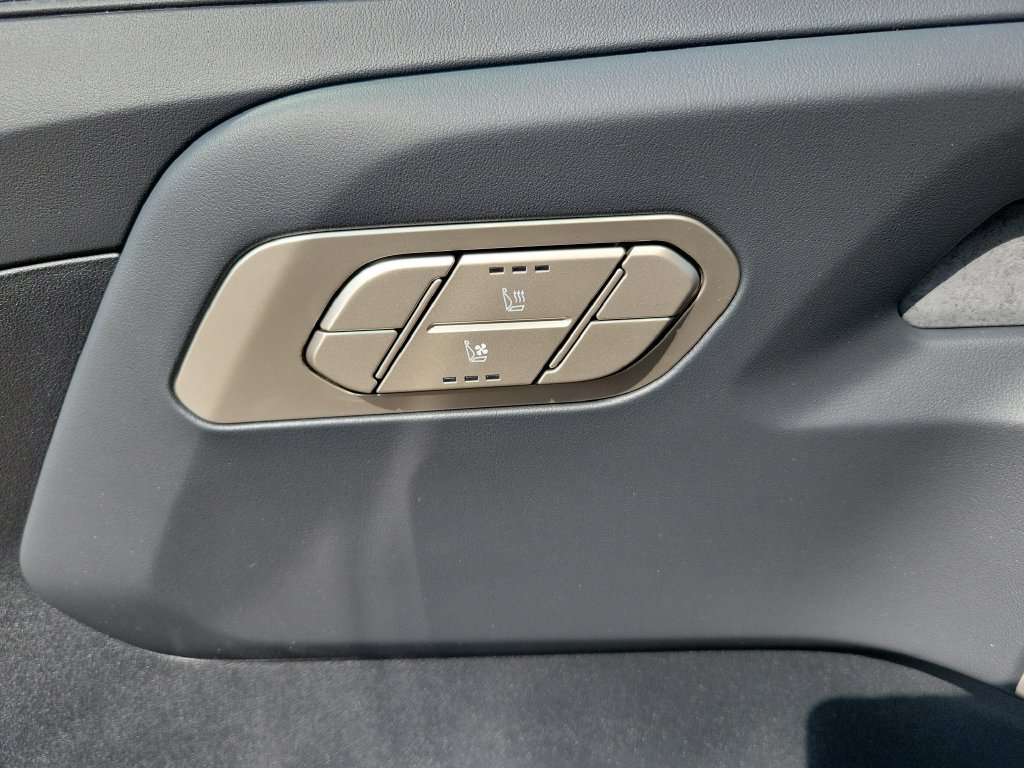 New 2027 Kia Telluride EX FWD image 30