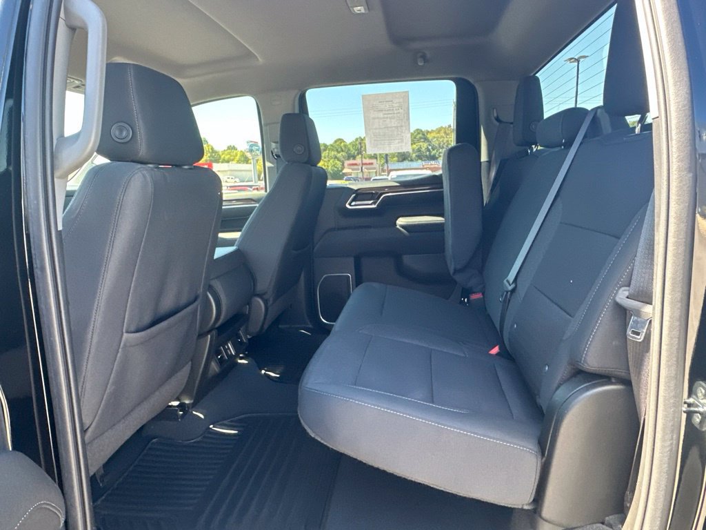 Used 2022 Chevrolet Silverado 1500 LT AWD/4WD image 31