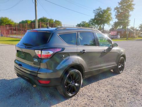 Used 2017 Ford Escape SE w/ Equipment Group 201A FWD image 6