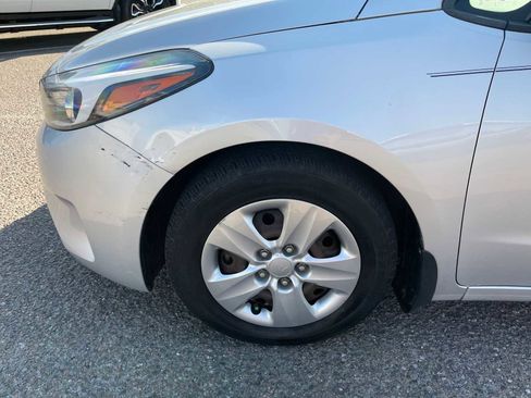 Used 2017 Kia Forte LX FWD image 9