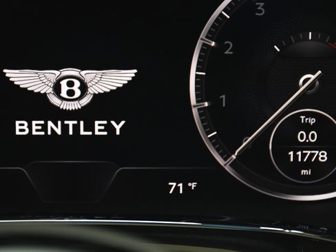 Used 2022 Bentley Continental GT image 24