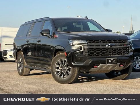 Used 2022 Chevrolet Suburban Z71 AWD/4WD image 2