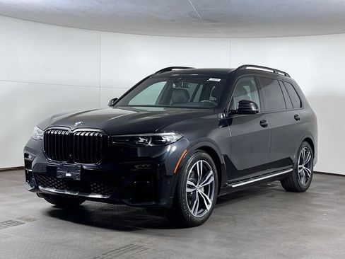 Used 2020 BMW X7 xDrive40i w/ M Sport Package AWD/4WD image 1