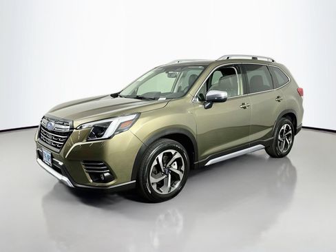 Used 2022 Subaru Forester Touring w/ Popular Package #2 AWD/4WD image 3